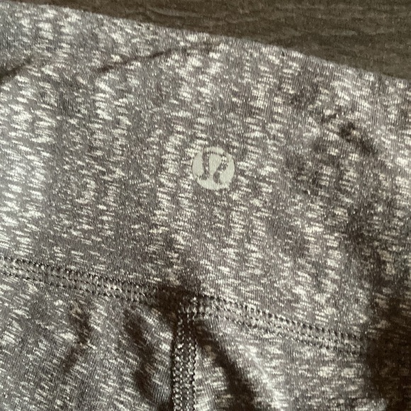 Lululemon Wunder Under Leggings - Picture 3 of 3